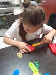 Jugar también es aprender… y crecer 668547944 1246056051037825 2517549146463246908 n