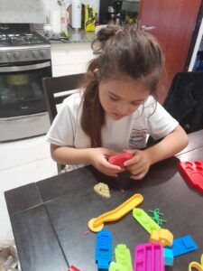 Jugar también es aprender… y crecer 668593415 1246056934371070 3170191363672558222 n